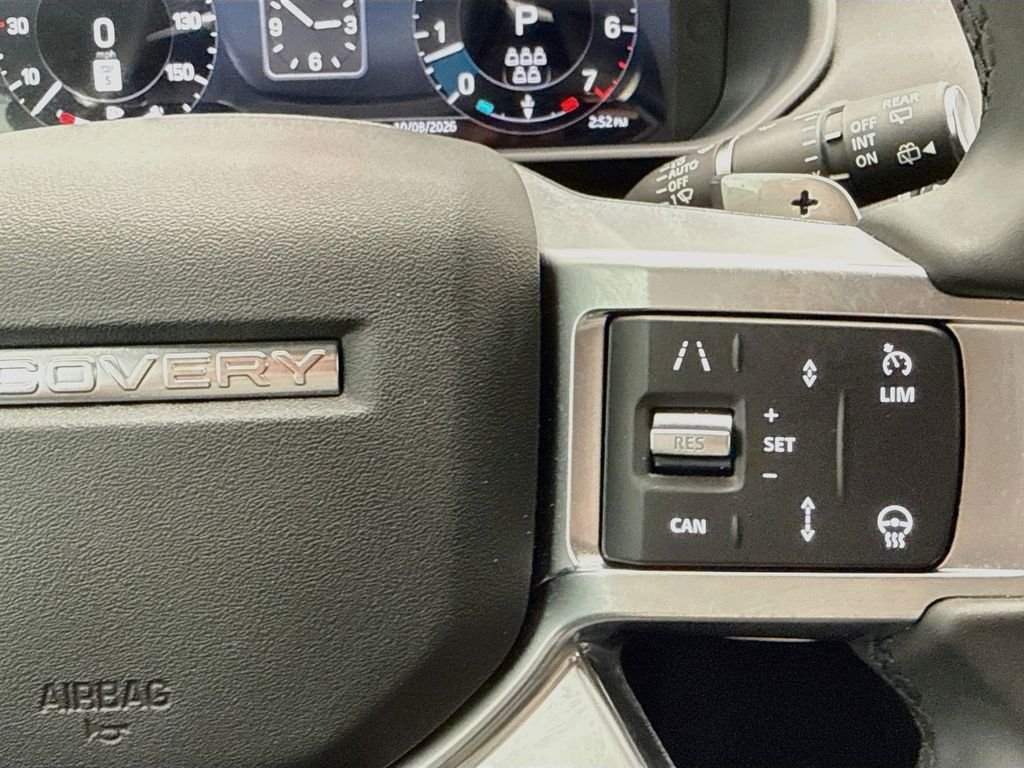Certified Used 2025 Fuji White Land Rover S image 12