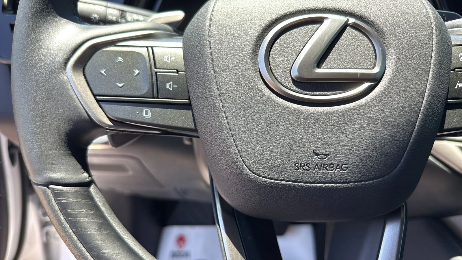 Used 2024 White Lexus 350h Luxury image 16