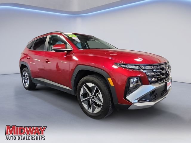 Used 2025 Red Hyundai SEL Convenience image 7
