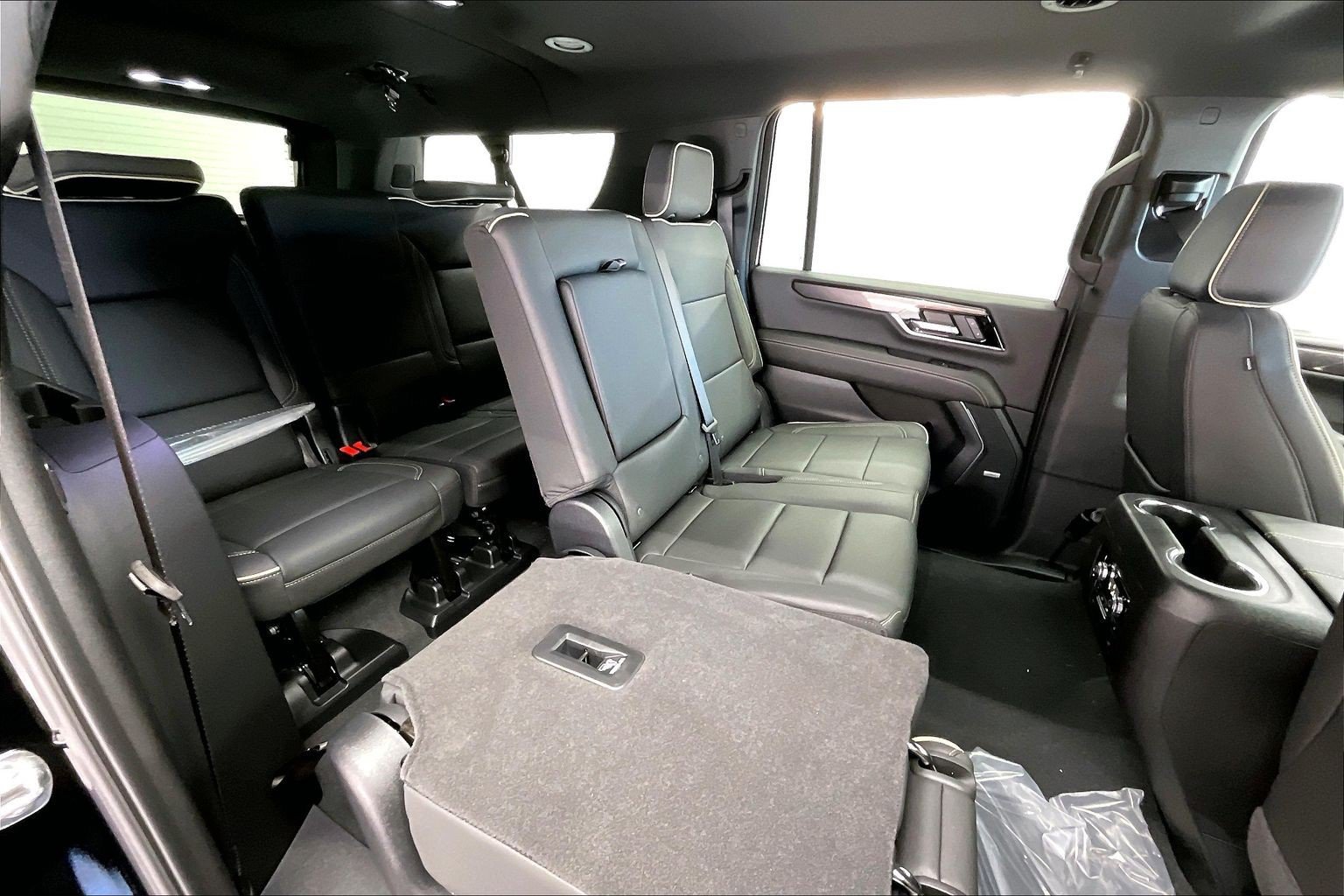 2026 GMC Yukon XL Elevation - Photo 10