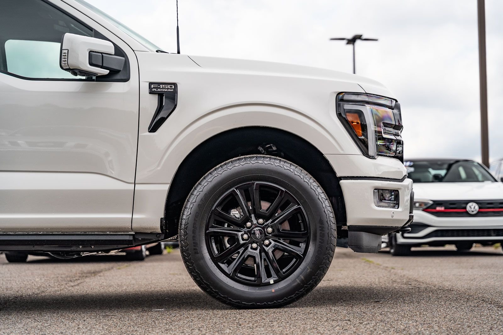 New 2026 Star White Metallic Tri-Coat Ford Platinum® image 5