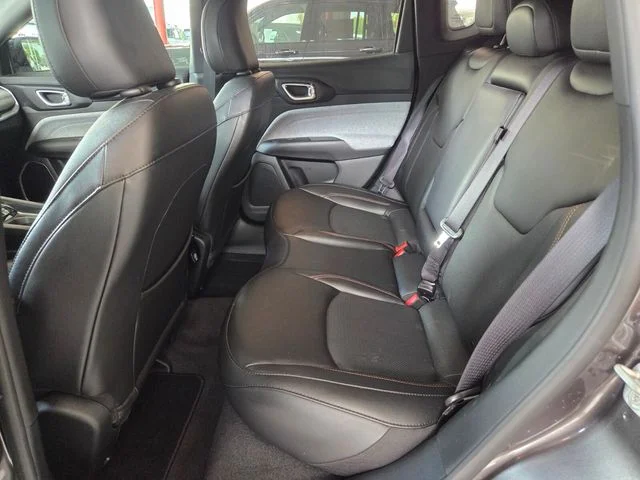 Used 2023 Gray Jeep Latitude Lux image 6