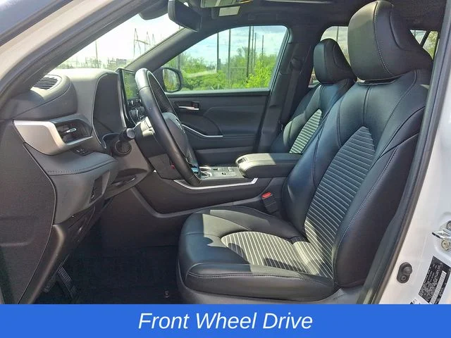 Used 2022 Beige Toyota XSE image 15