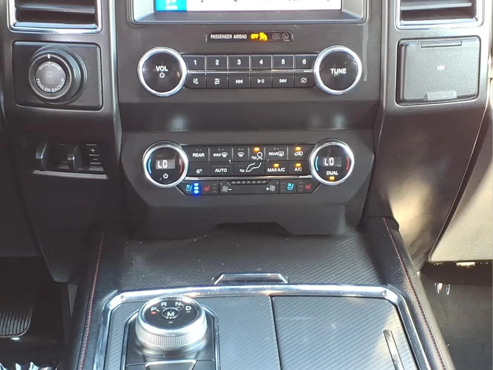 Used 2019 Magnetic Ford Limited image 25