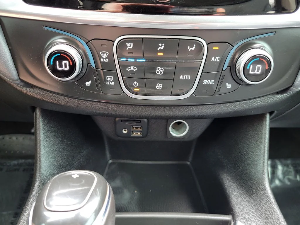 Used 2020 Satin Steel Metallic Chevrolet LT Leather image 15