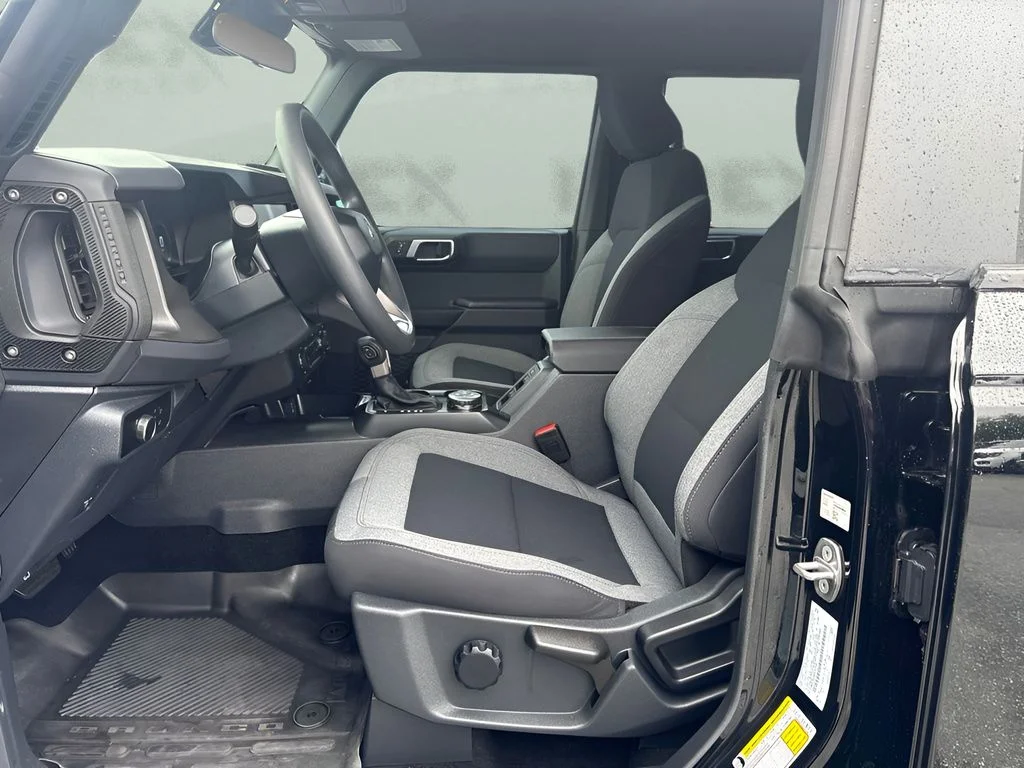 Used 2025 Black Ford Base image 5