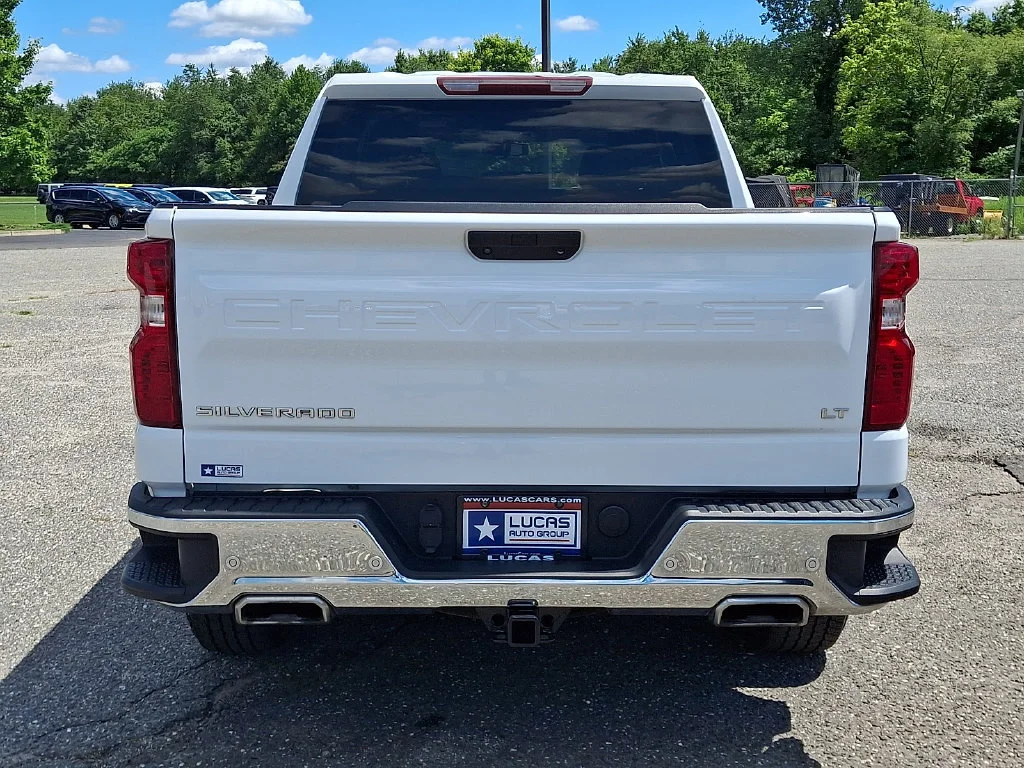 Used 2022 Summit White Chevrolet LT image 10