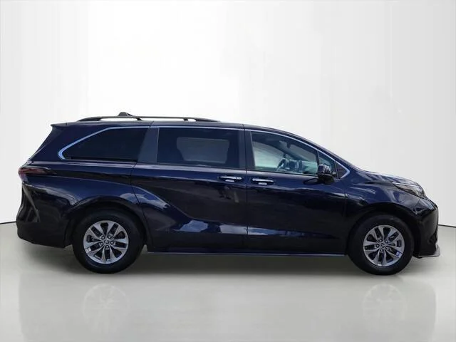 Used 2023 Blueprint Toyota XLE 8-Passenger image 6