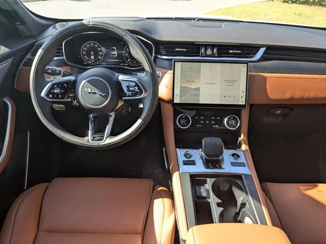 2026 Jaguar F-Pace R-Dynamic S - Photo 13