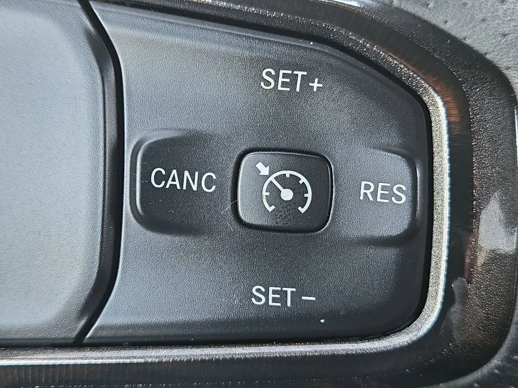 Used 2022 Black Ram Laramie image 54