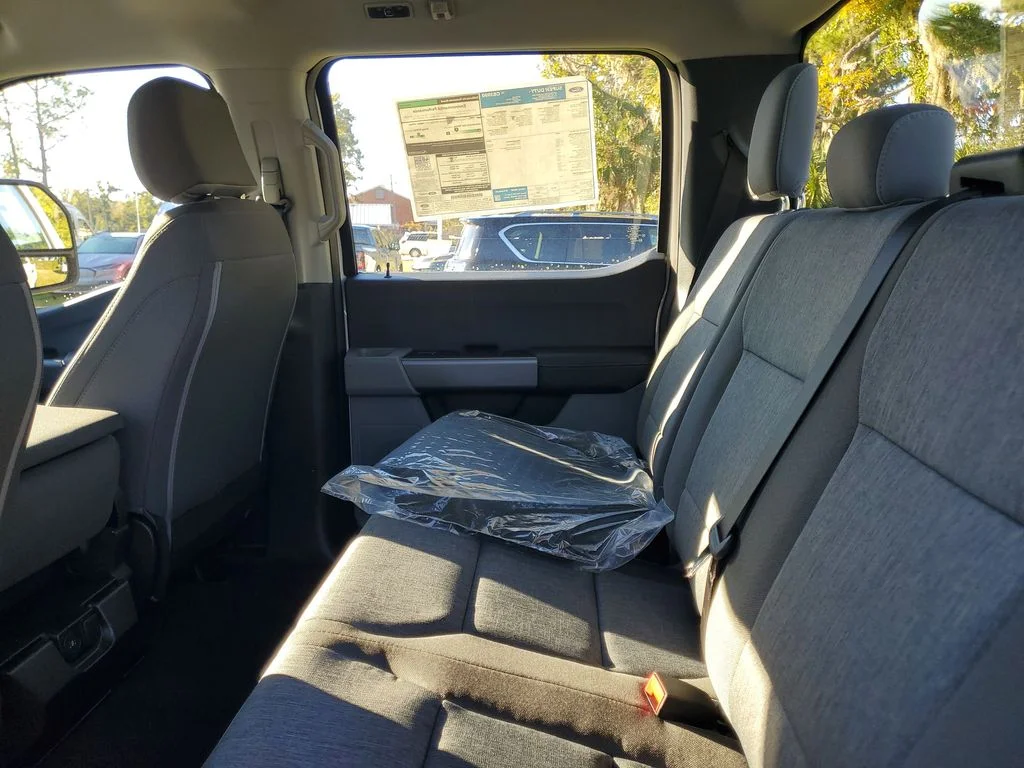 New 2026 Oxford White Ford F-250® XL image 24