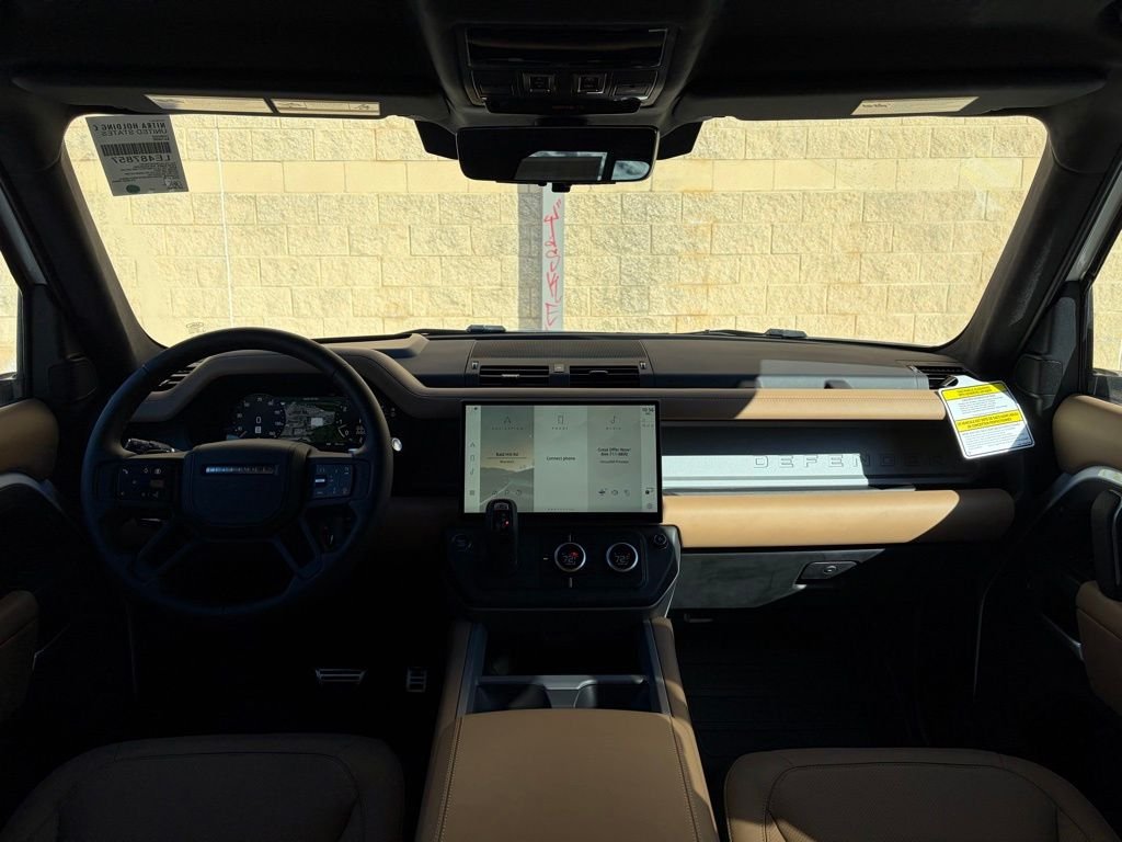 New 2026 White Land Rover V8 image 19