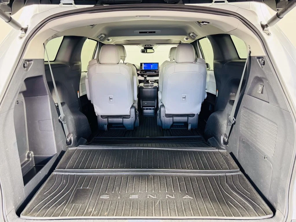 Used 2025 Beige Toyota XLE image 27