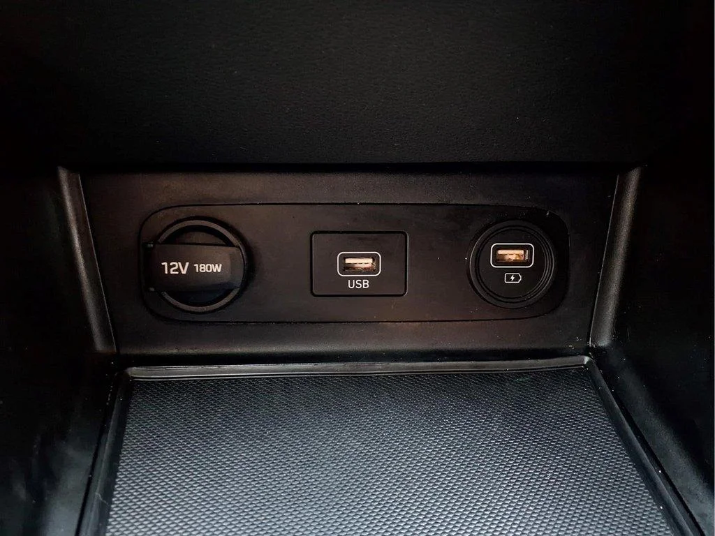 Used 2020 Phantom Black Hyundai SEL 2.5L image 25