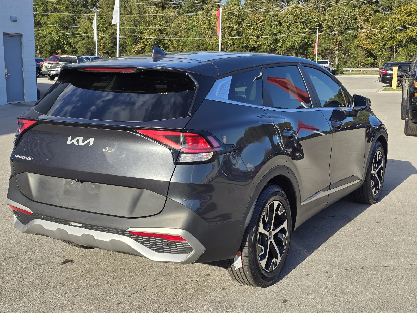 Used 2024 Gravity Gray Kia EX image 7