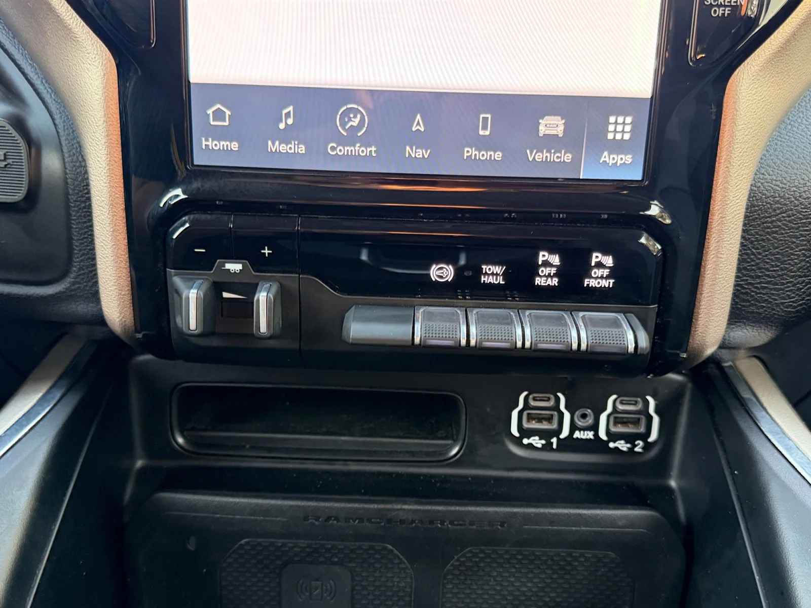 Used 2023 Granite Crystal Metallic Clearcoat Ram Laramie image 25