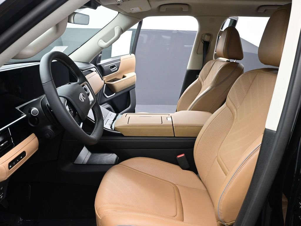 New 2026 Black INFINITI LUXE image 9