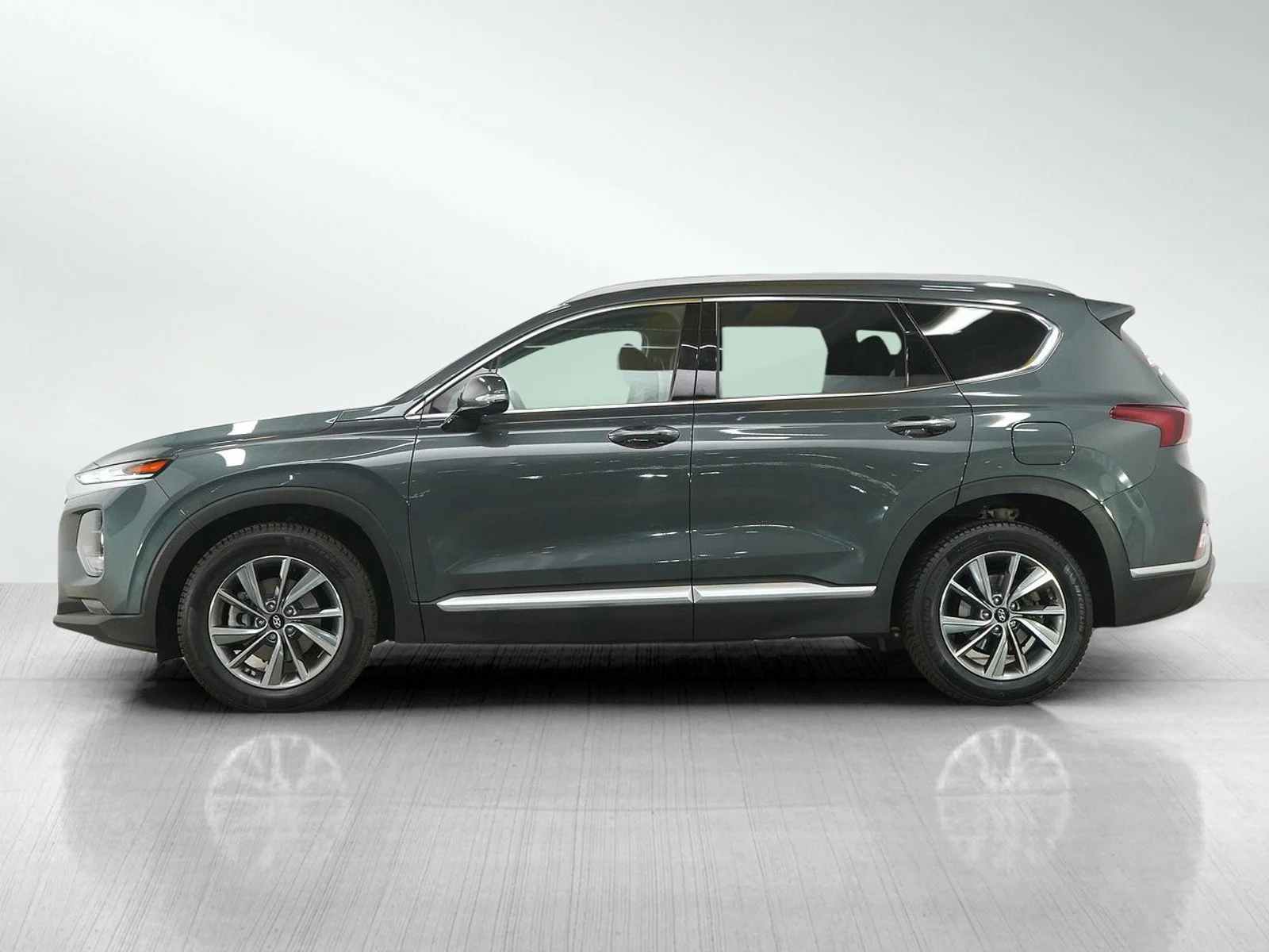 Used 2019 Hyundai Santa Fe Limited with VIN 5NMS5CAD6KH044648 for sale in White Bear Lake, Minnesota