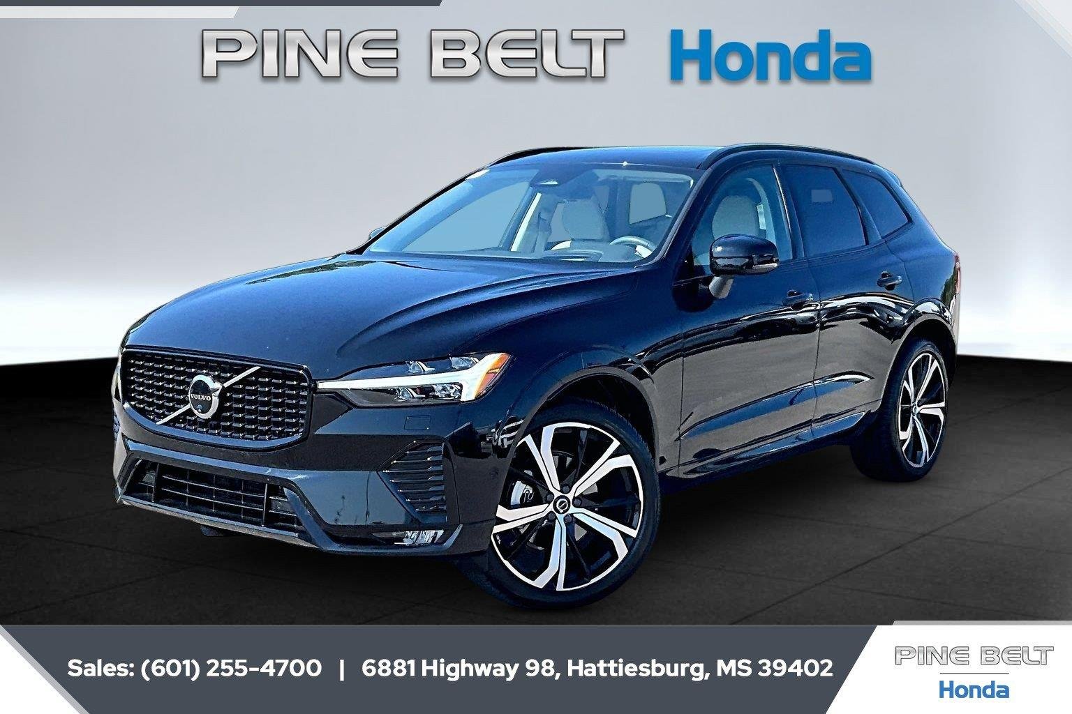 Used 2025 Onyx Black Metallic Volvo Ultra image 10