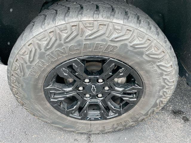 Certified Used 2022 Summit White Chevrolet ZR2 image 33