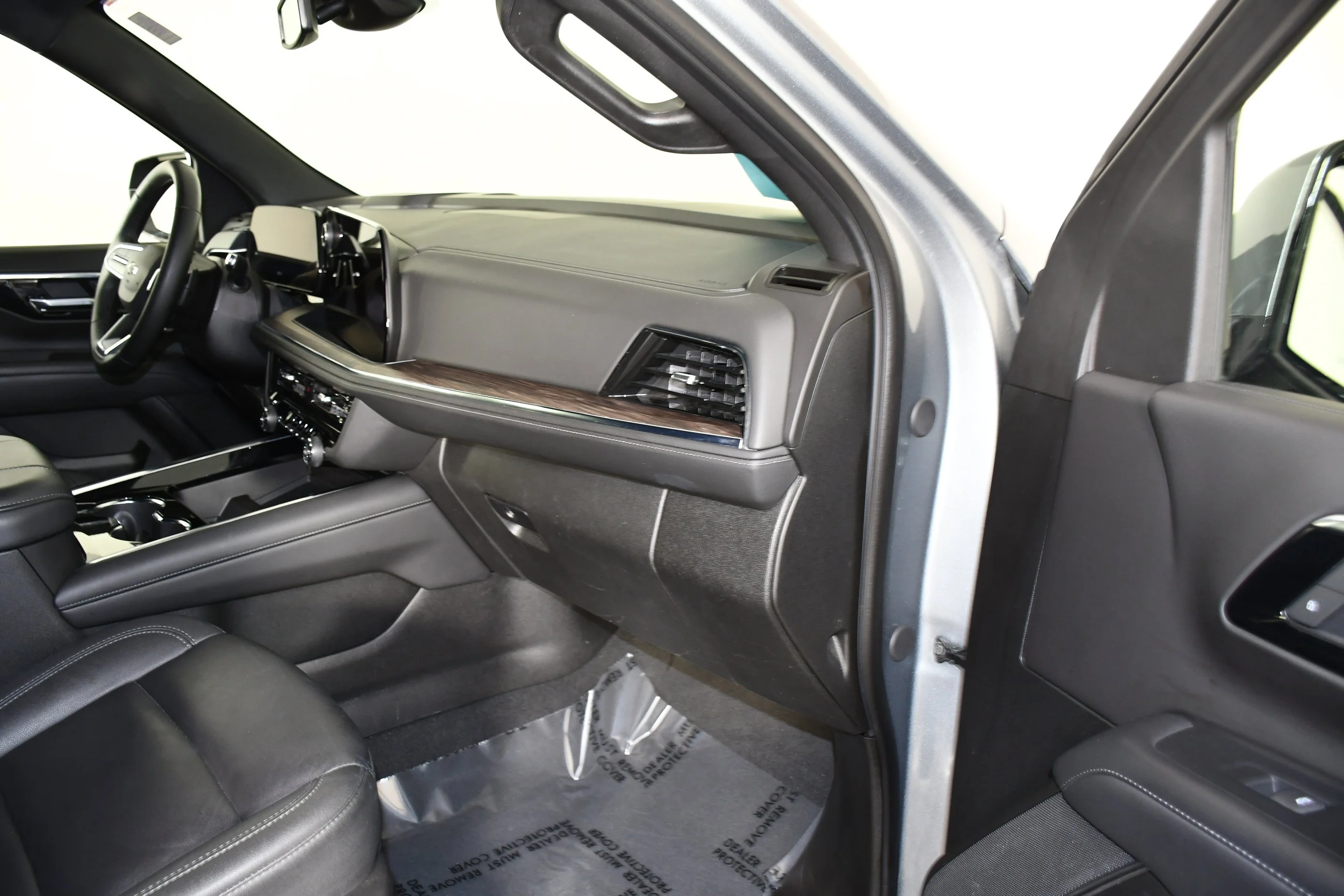 Used 2025 Sterling Gray Metallic Chevrolet Z71 image 43