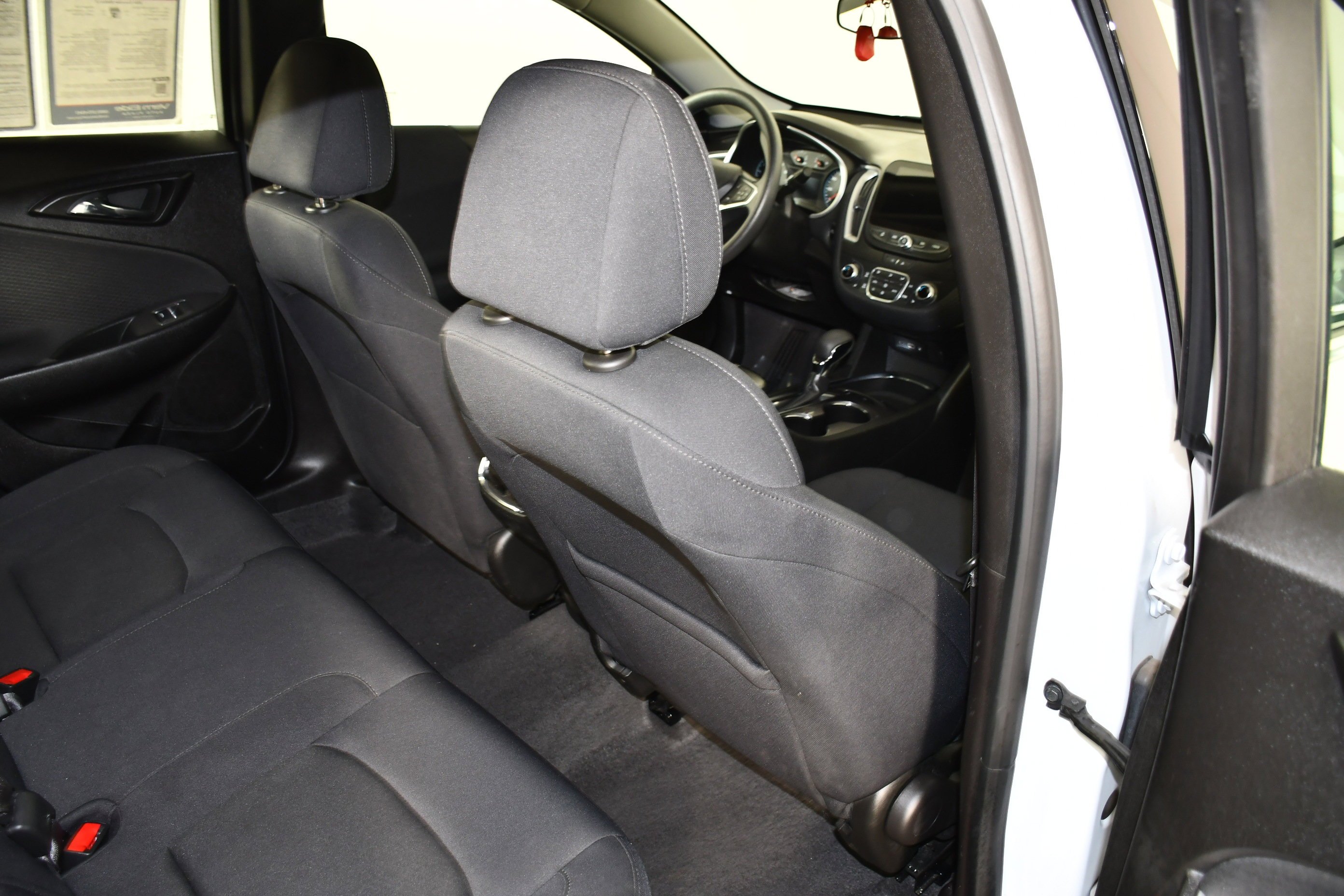 Used 2024 Summit White Chevrolet LT image 45