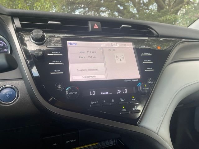Used 2020 White Toyota SE image 16