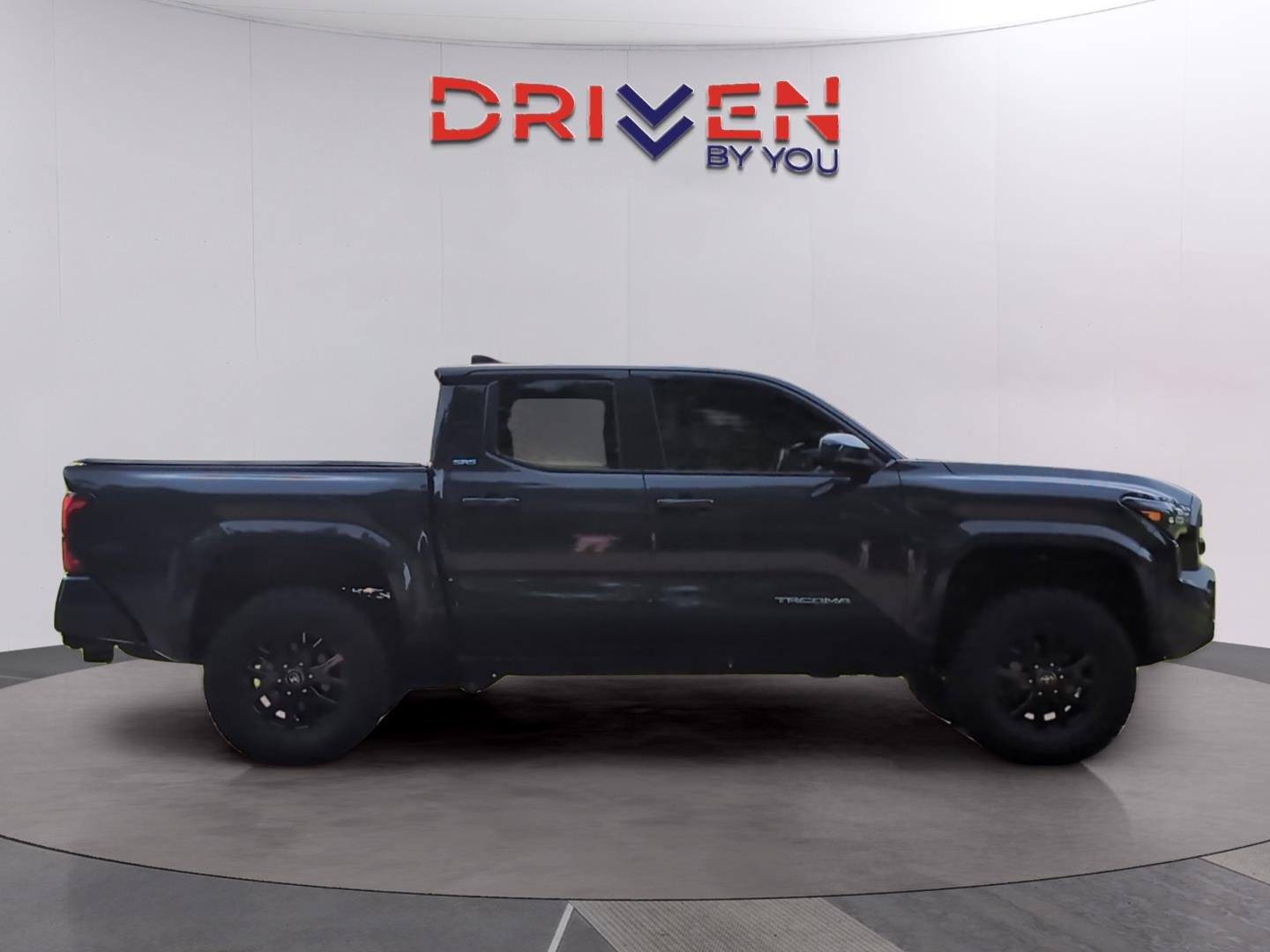 Used 2025 Underground Toyota SR5 image 6