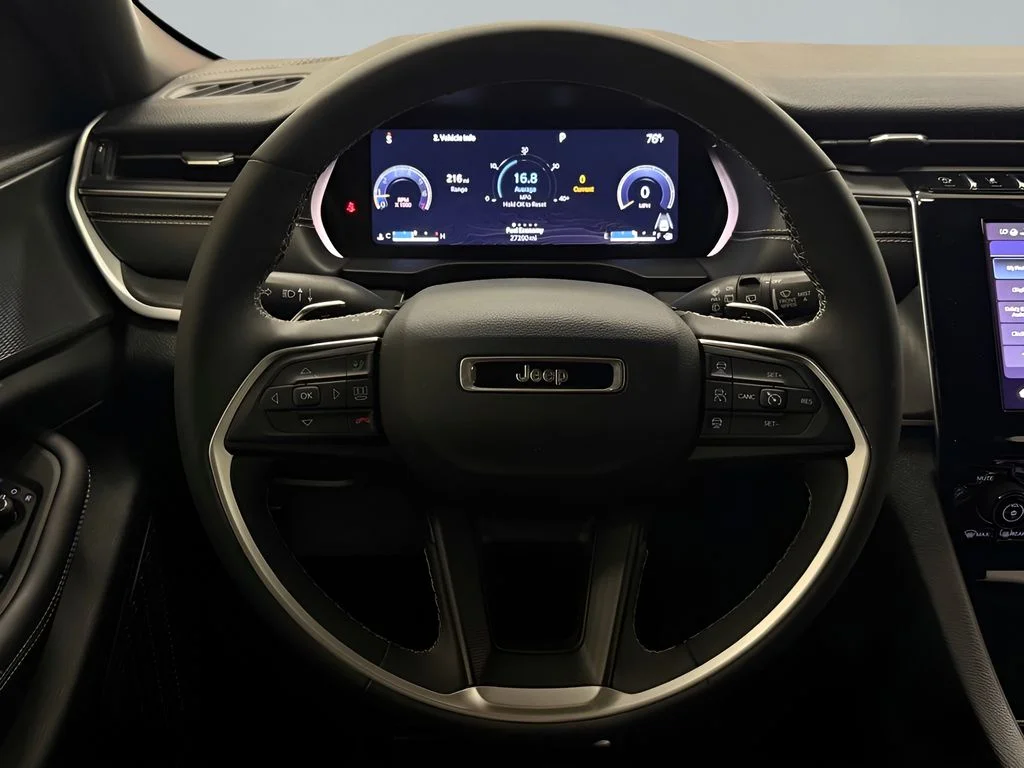 Used 2023 Gray Jeep Altitude X image 18