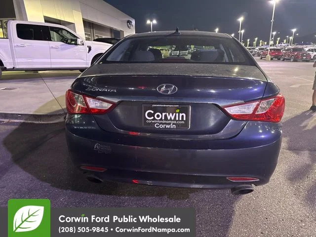 Used 2011 Blue Hyundai SE image 4
