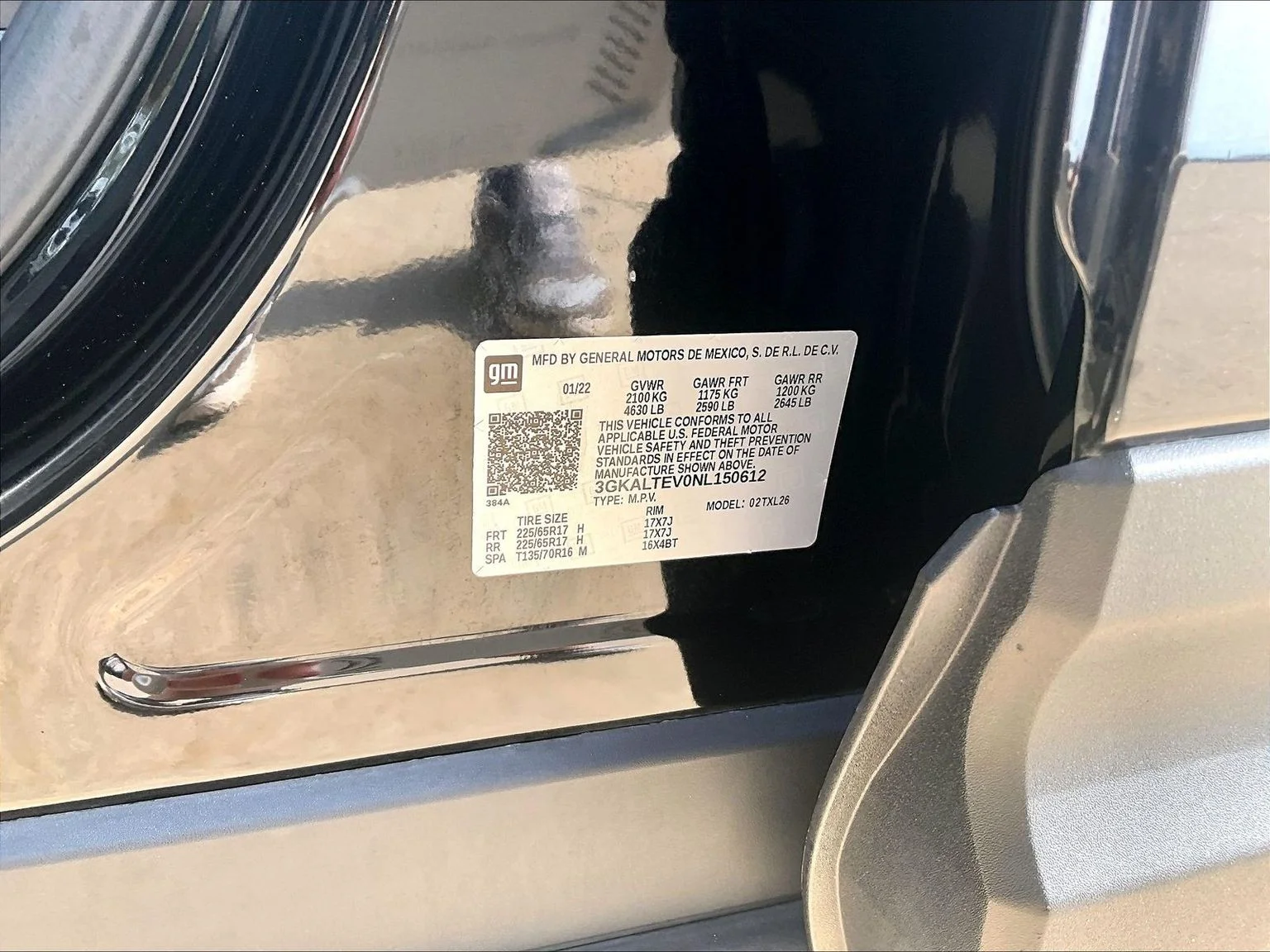 Used 2022 Black GMC SLE image 34