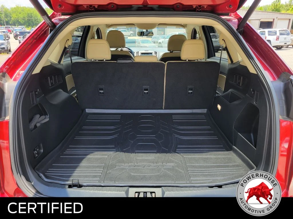 Used 2018 Red Ford SEL image 14