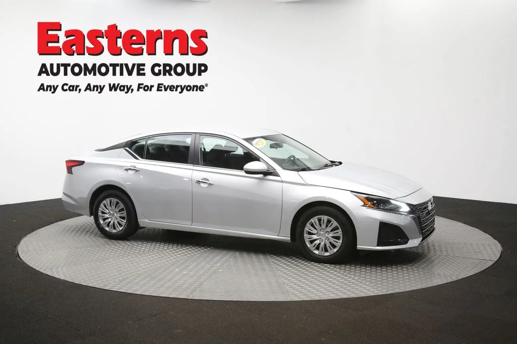Used 2023 Silver Nissan 2.5 S image 45