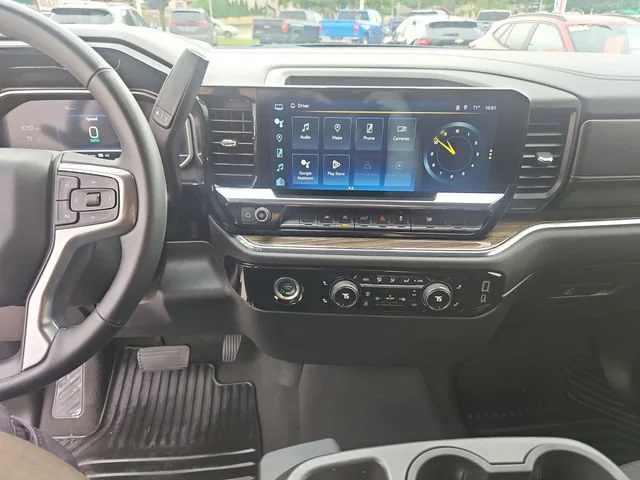 Used 2024 Black Chevrolet LT (2FL) image 18