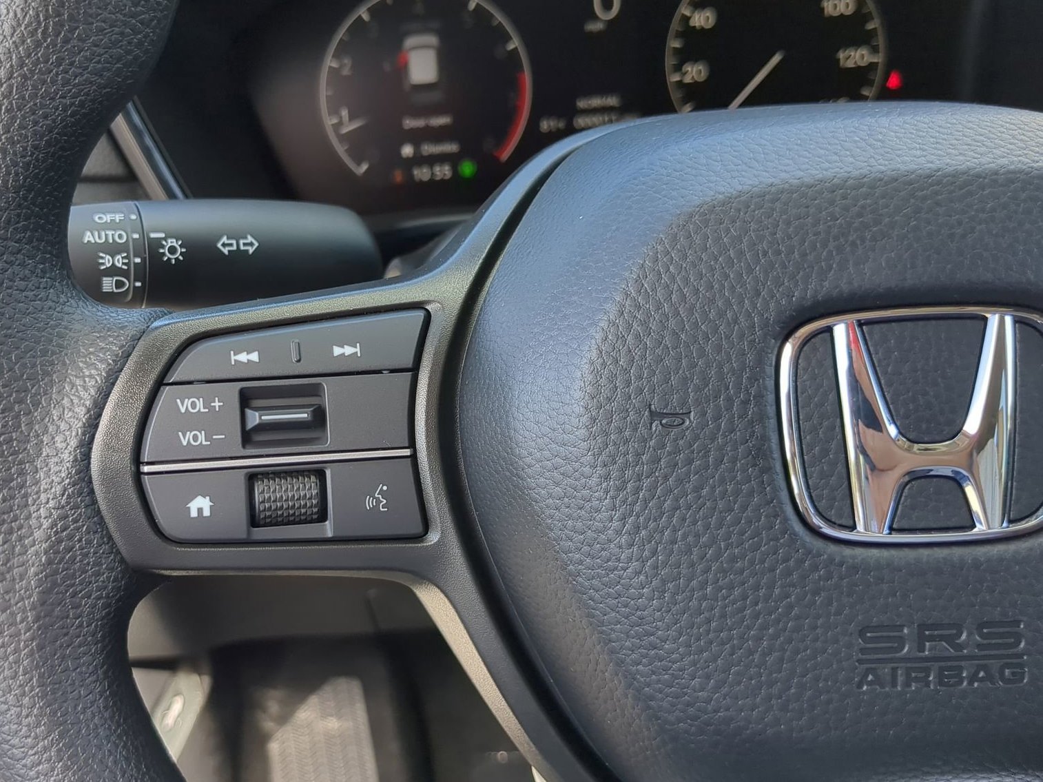 New 2026 Platinum White Pearl Honda LX image 28