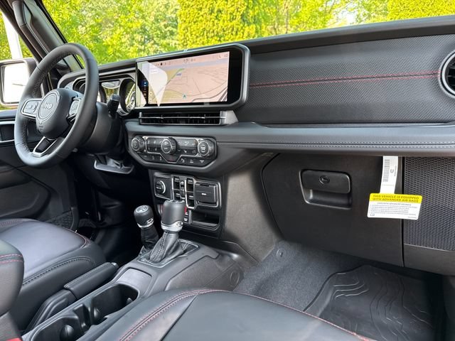 New 2026 Black Clearcoat Jeep Rubicon X image 24