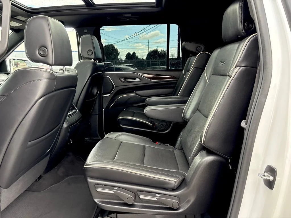 2024 Cadillac Escalade ESV Premium Luxury - Photo 13