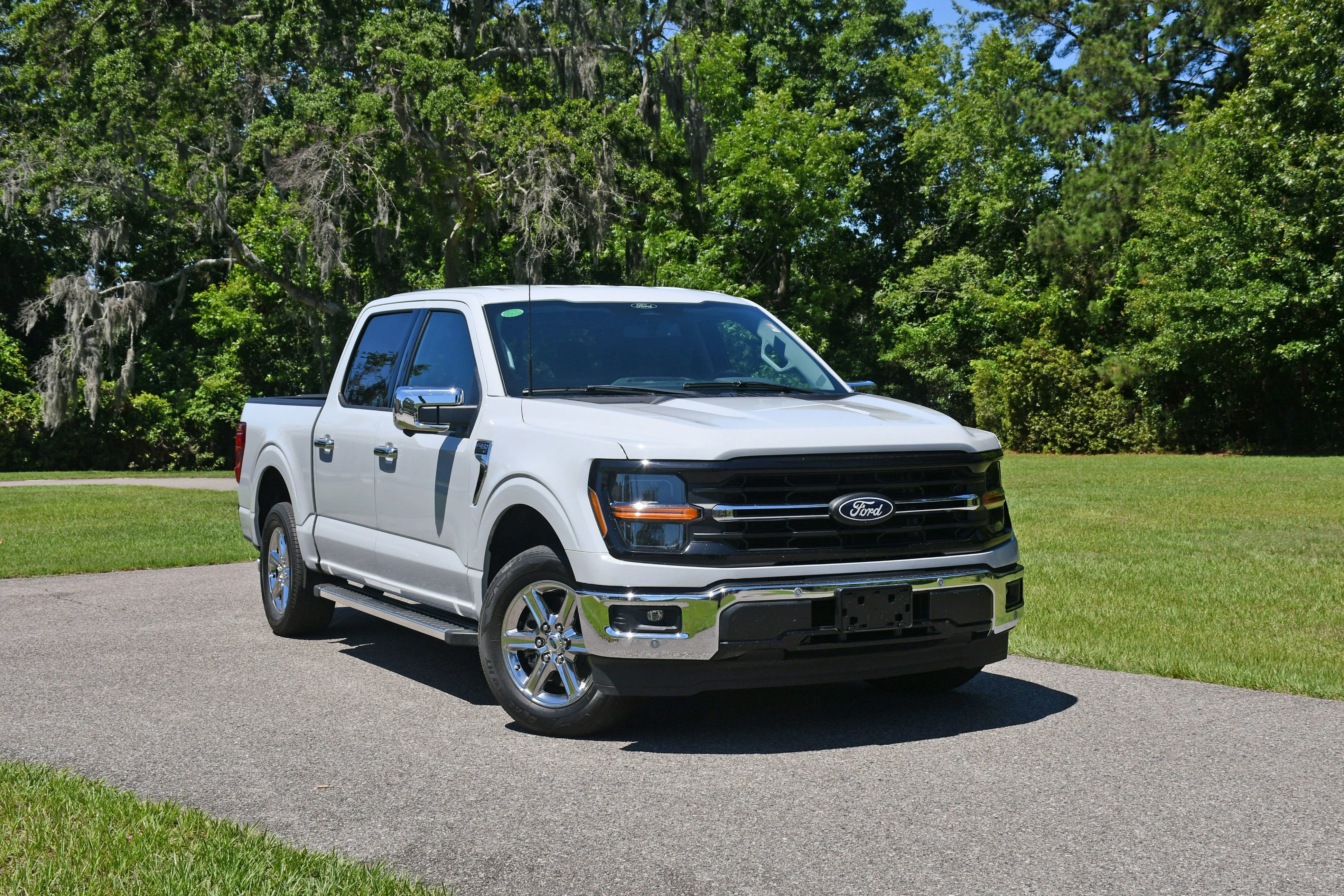 Used 2024 White Ford XLT image 5