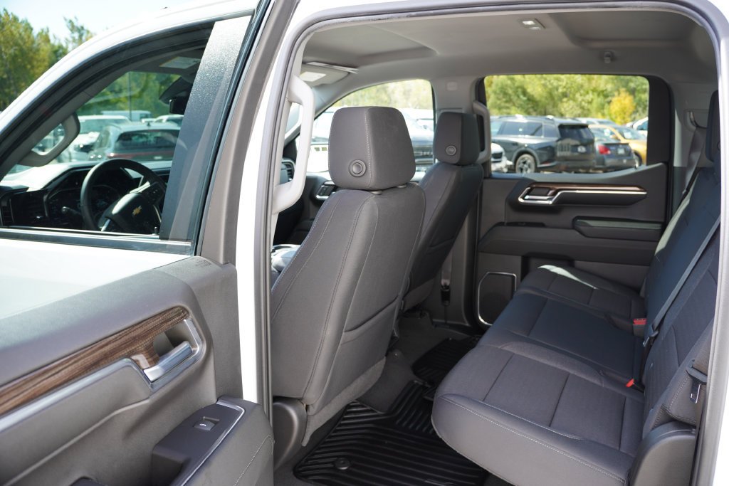 2023 Chevrolet Silverado 1500 LT - Photo 16