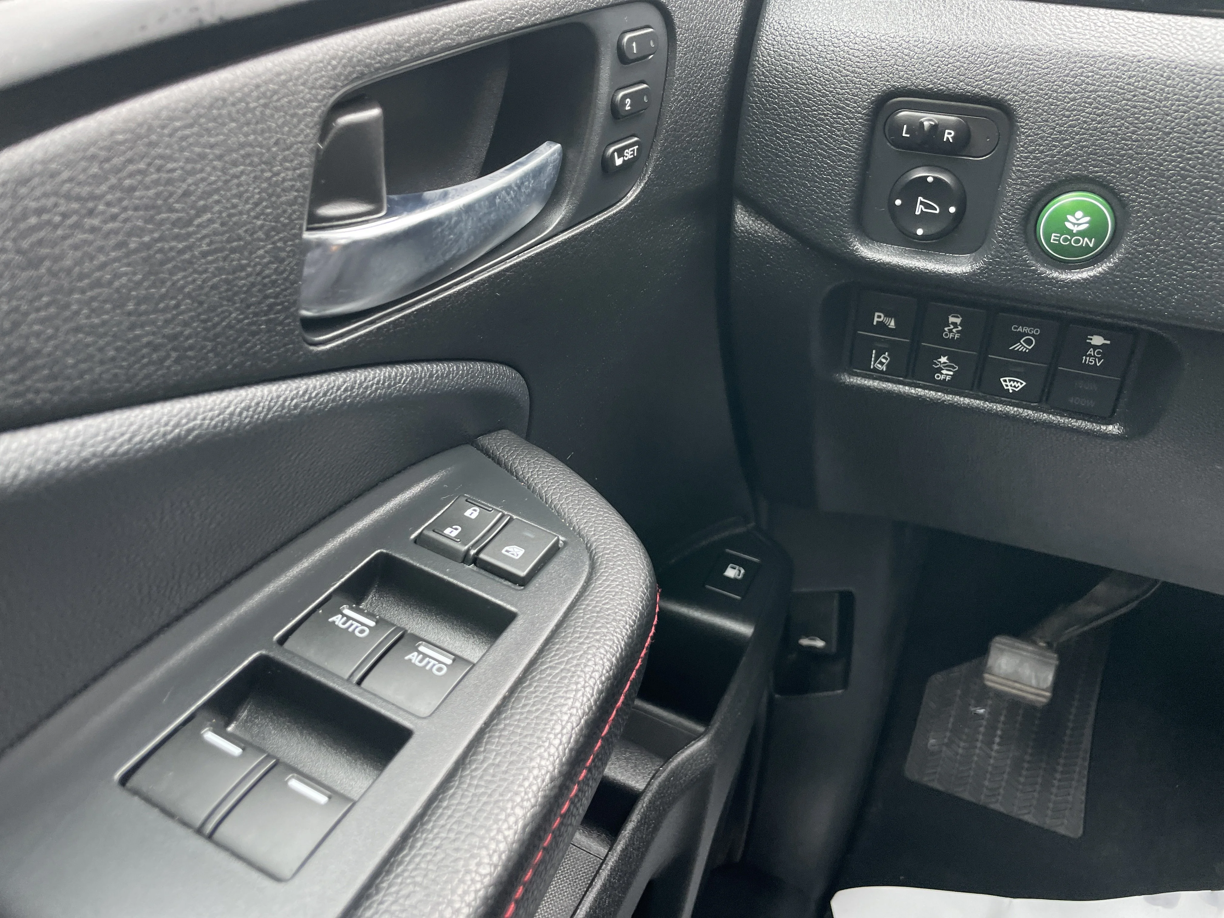 2021 Honda Ridgeline Black Edition - Photo 25