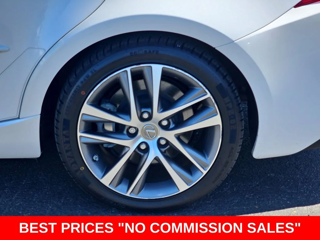 Used 2020 White Lexus 300 image 35