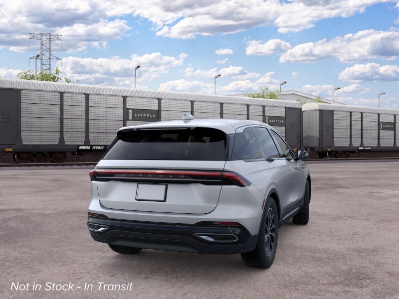 New 2026 Silver Radiance Metallic Clearcoat Lincoln Premiere image 8