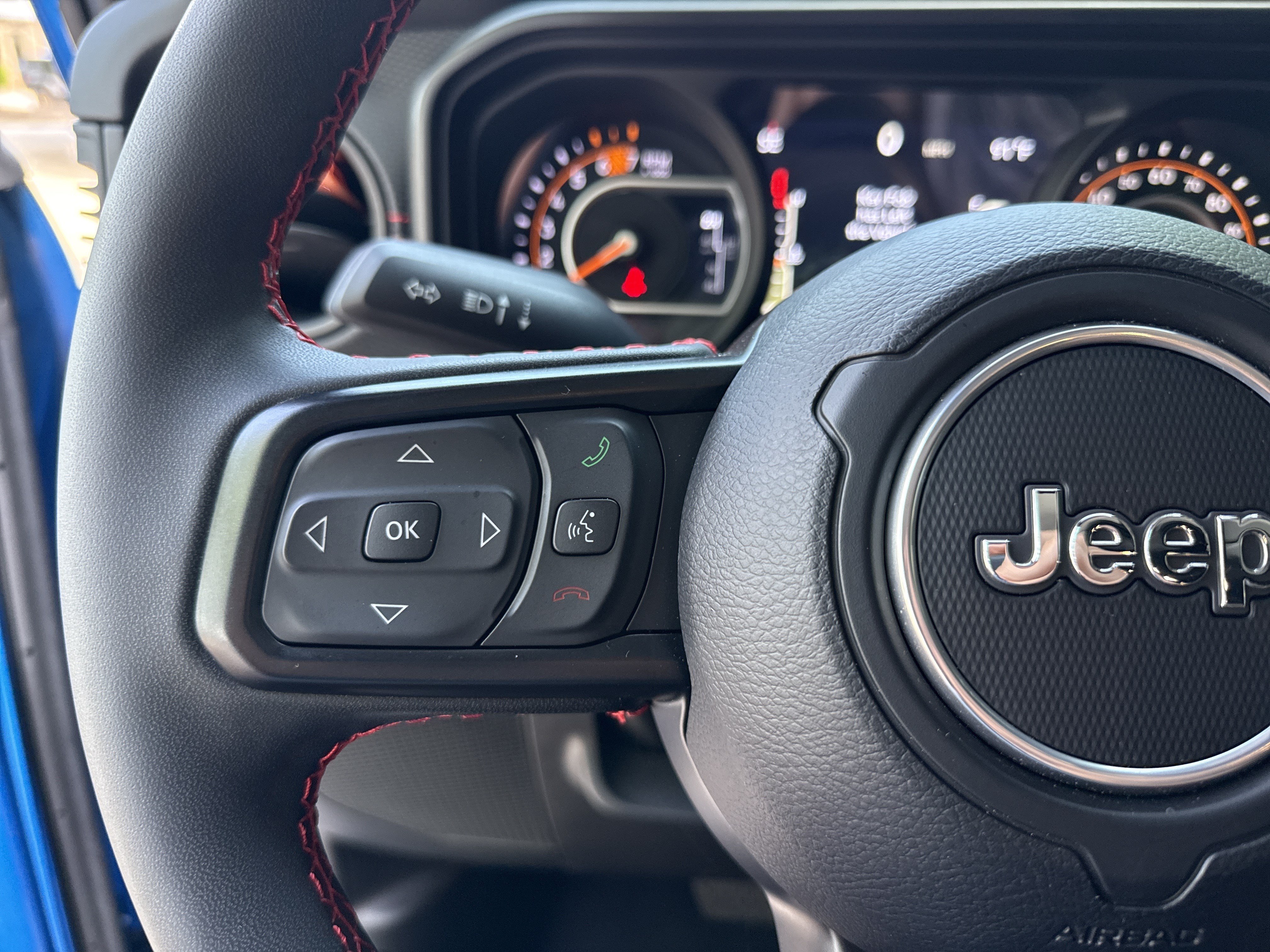 Used 2024 Hydro Blue Pearlcoat Jeep Rubicon X image 26