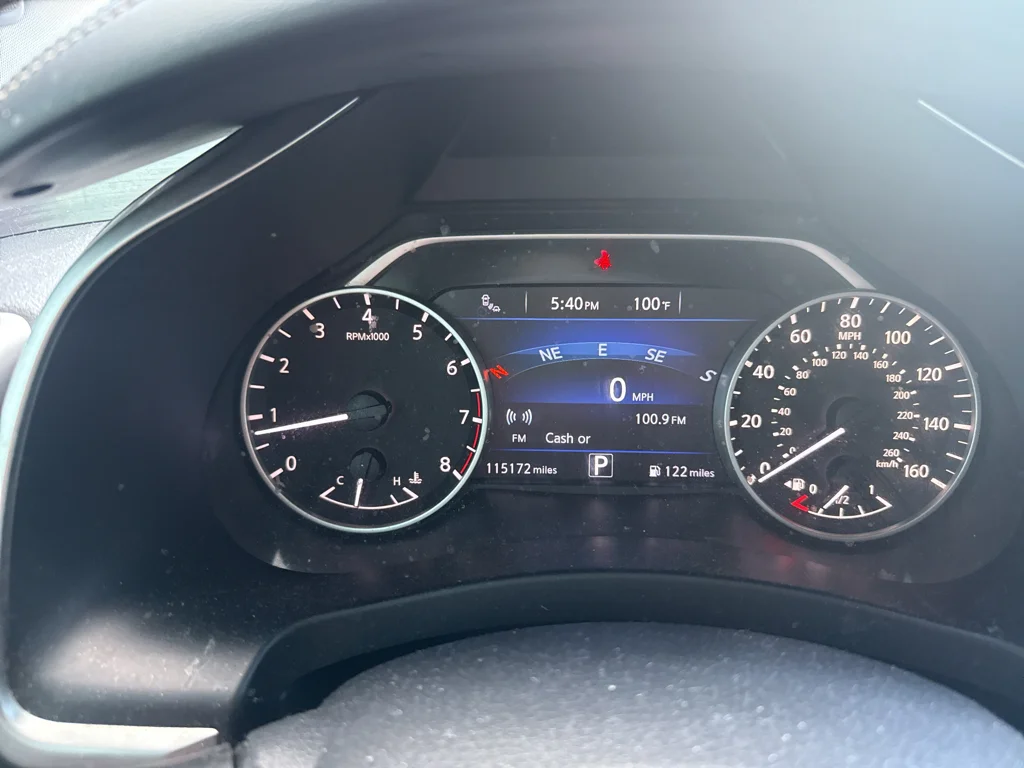 Used 2018 Brilliant Silver Metallic Nissan SL image 5