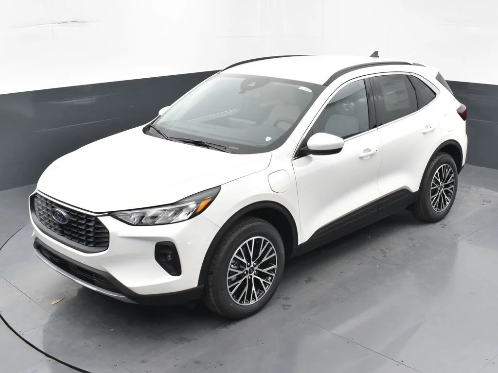 New 2025 White Ford Base image 20