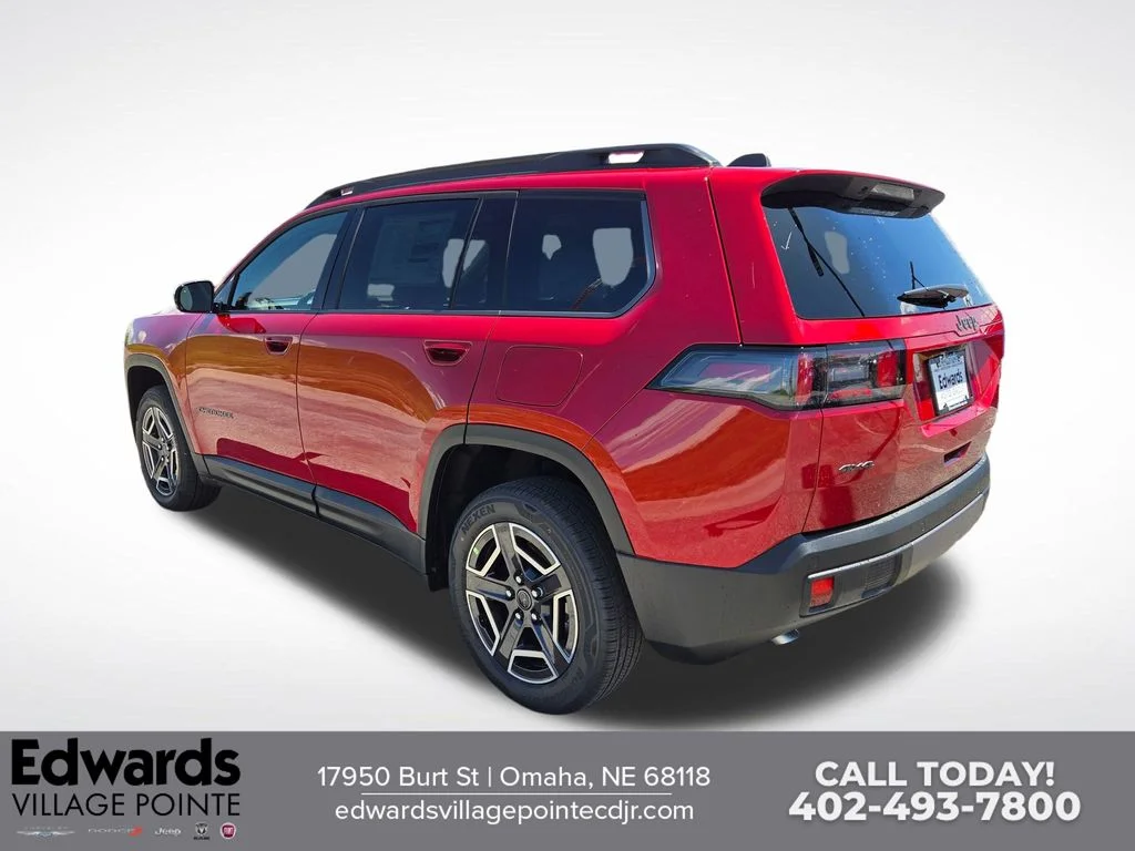 New 2026 Red Hot Pearl-Coat Exterior Paint Jeep Limited image 5