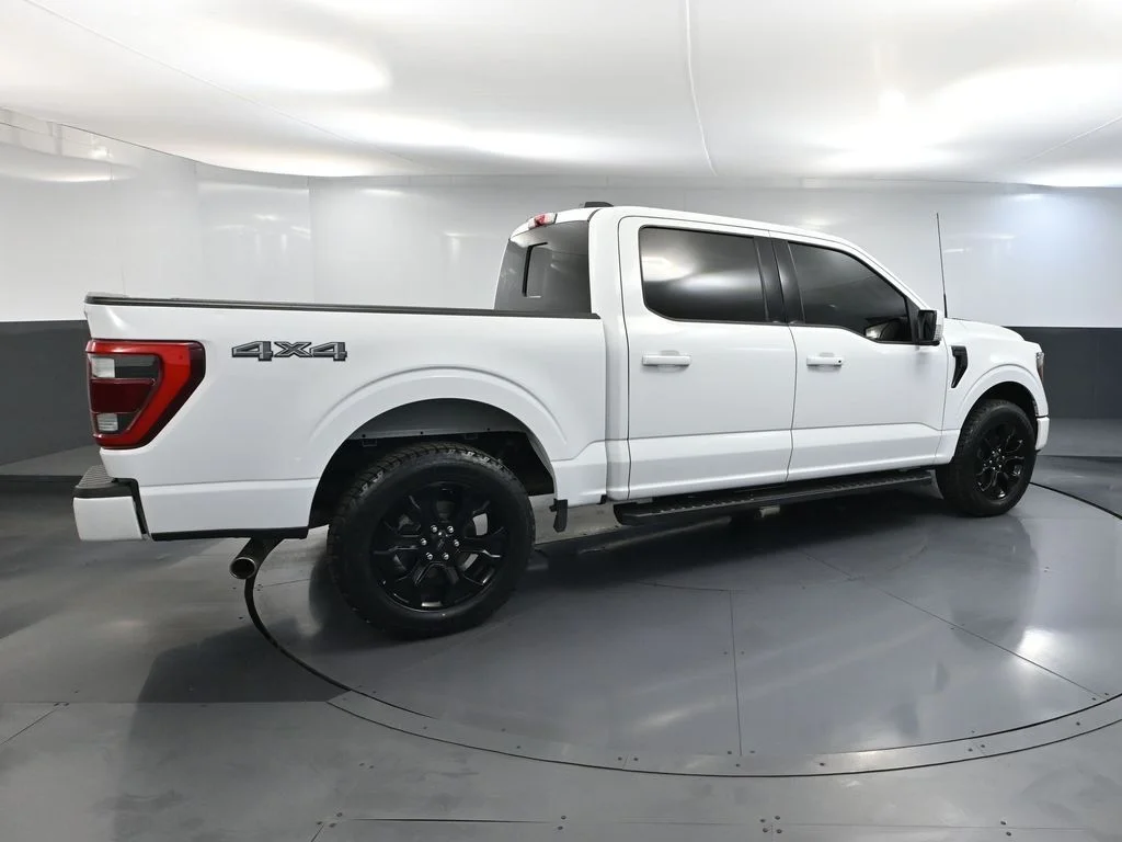 Used 2022 White Ford Lariat image 6