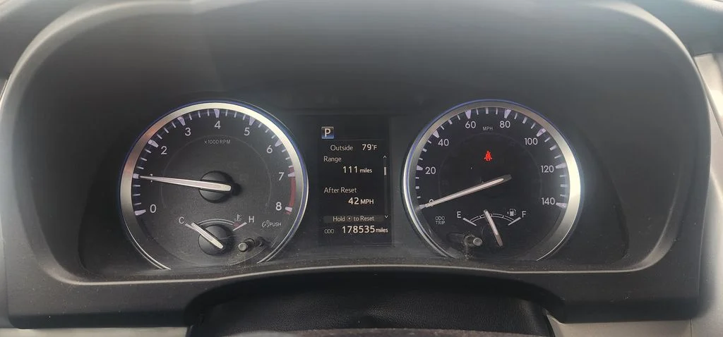 Used 2018  Toyota  image 5