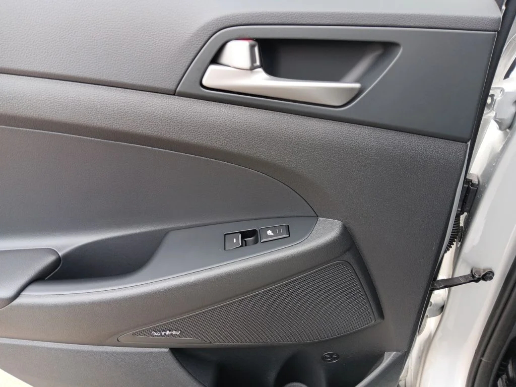 Used 2018 Molten Silver Hyundai Limited image 34