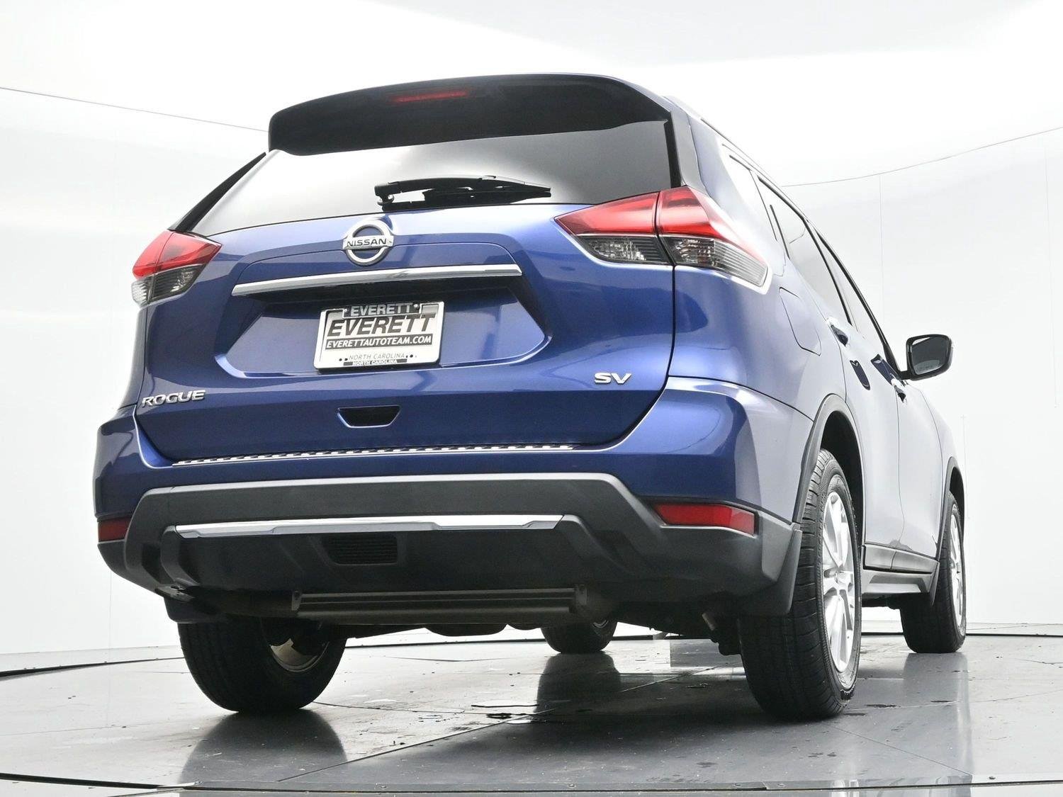 Used 2018 Caspian Blue Nissan SV image 50